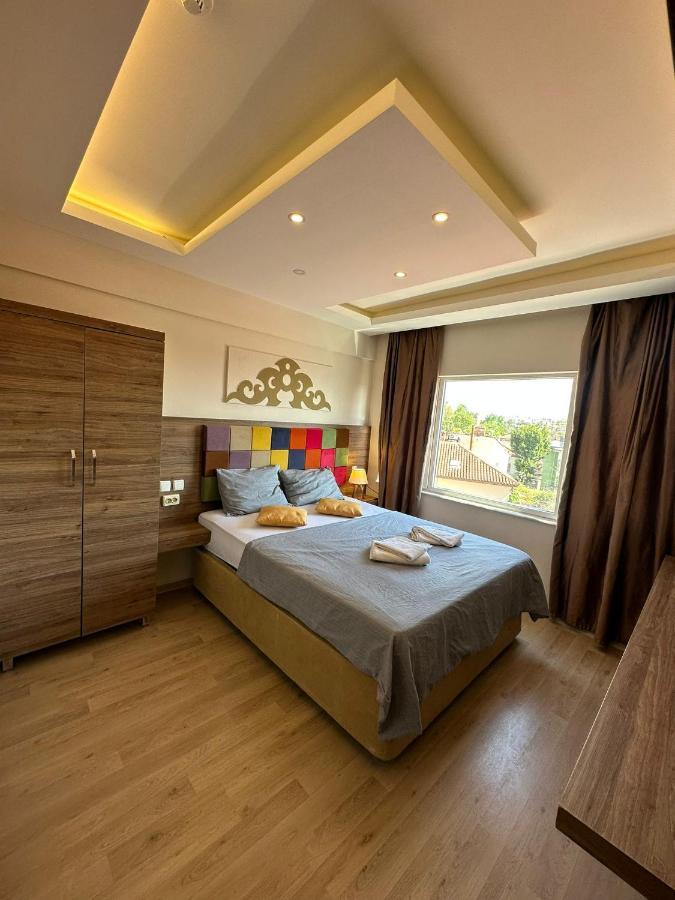 Hotel Twenty Анталія Екстер'єр фото